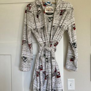NWT, Peanuts plush, short robe by Berkshire, S/M